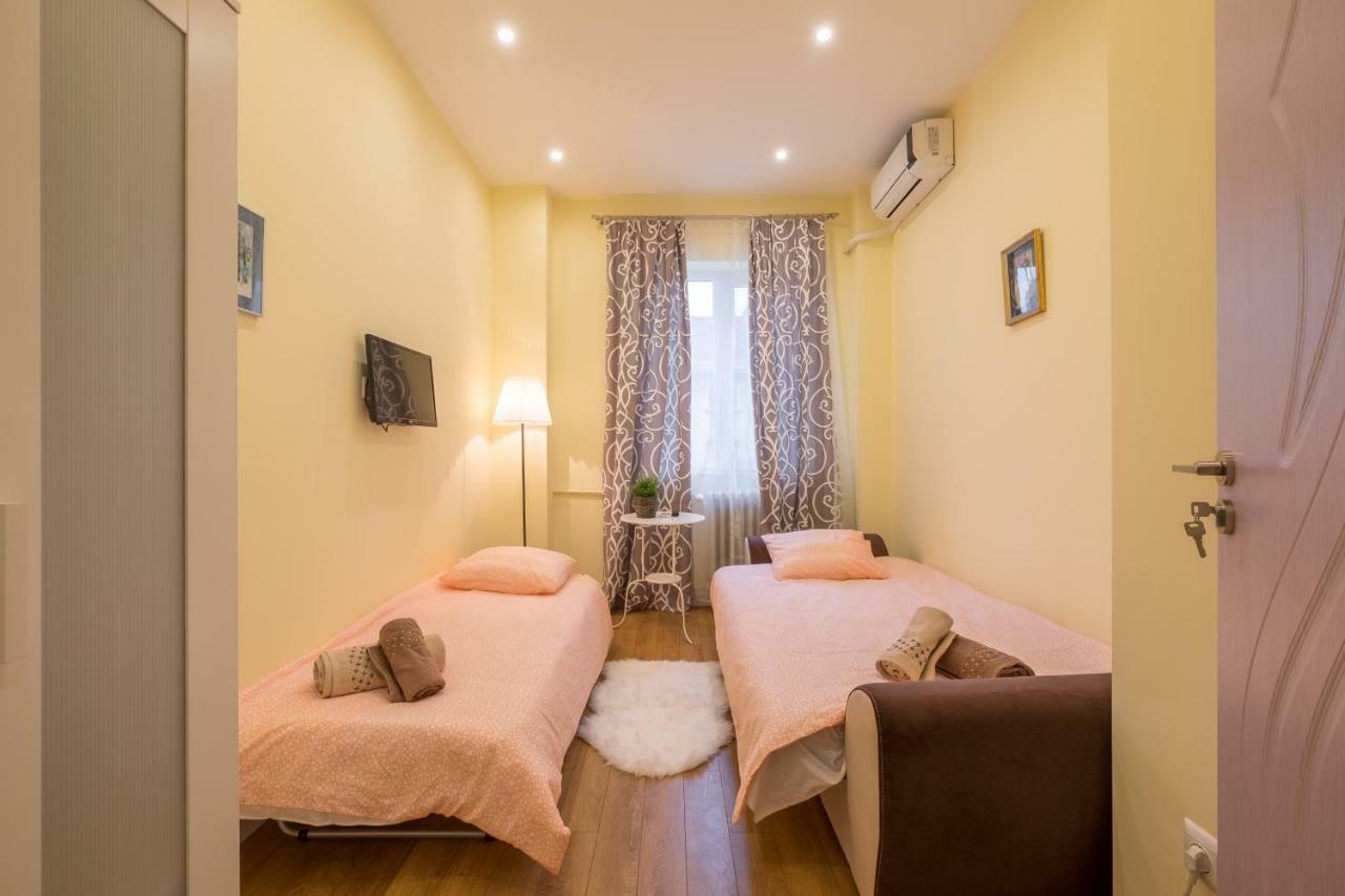 Modern 2 Bedroom Apartment Next To Vitosha Str. Σόφια Εξωτερικό φωτογραφία
