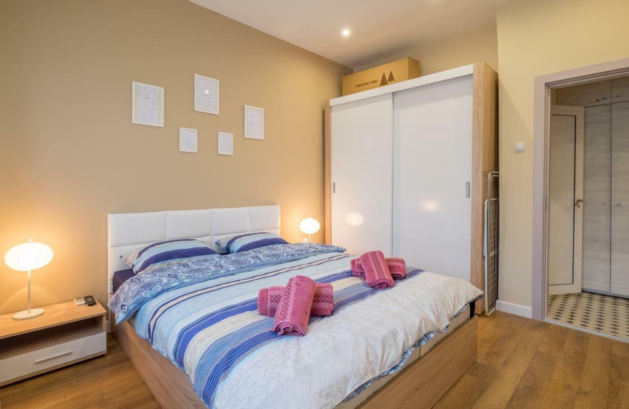 Modern 2 Bedroom Apartment Next To Vitosha Str. Σόφια Εξωτερικό φωτογραφία