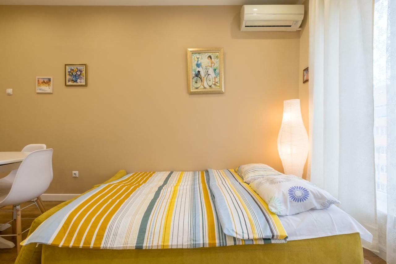 Modern 2 Bedroom Apartment Next To Vitosha Str. Σόφια Εξωτερικό φωτογραφία
