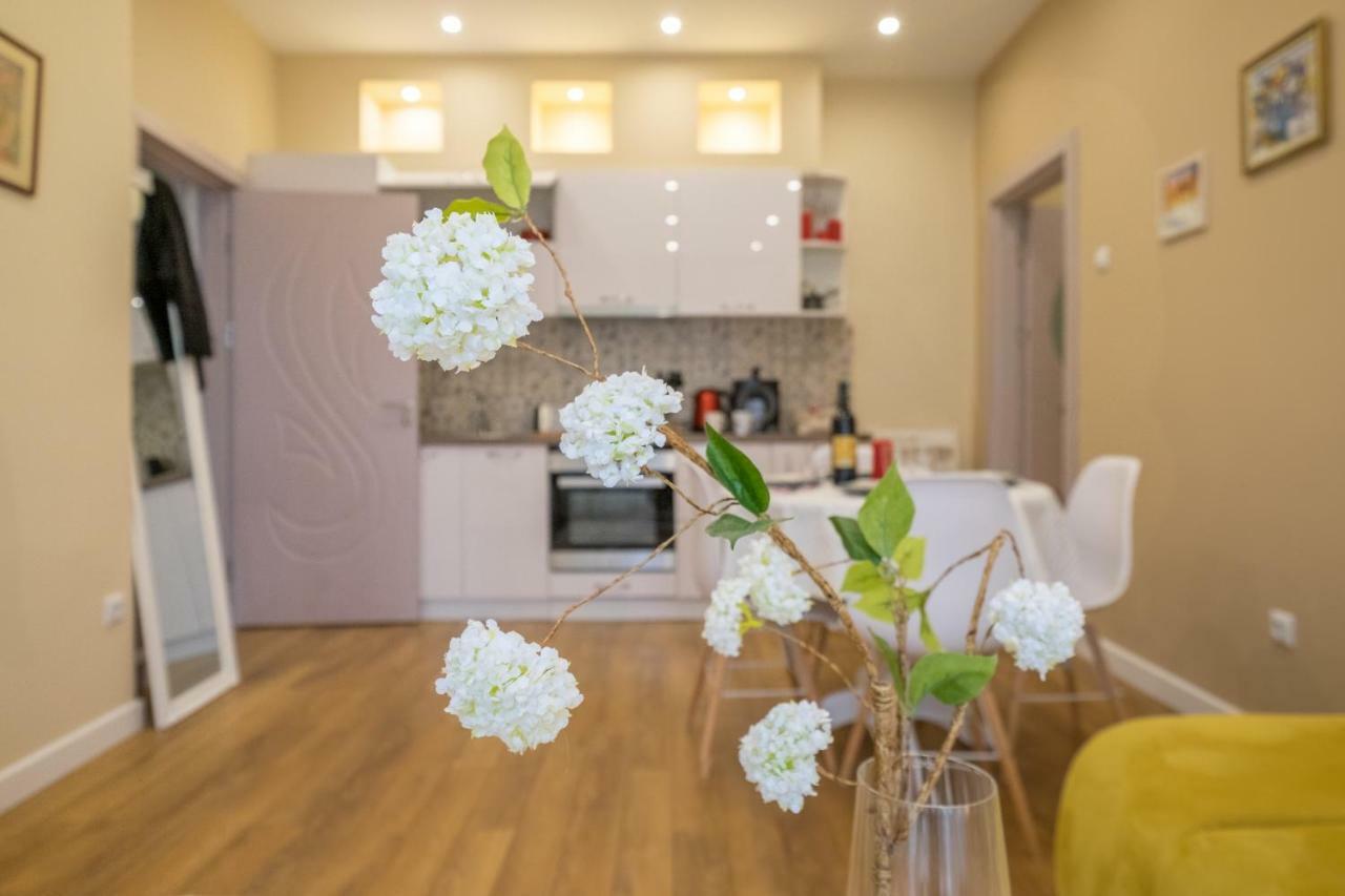 Modern 2 Bedroom Apartment Next To Vitosha Str. Σόφια Εξωτερικό φωτογραφία