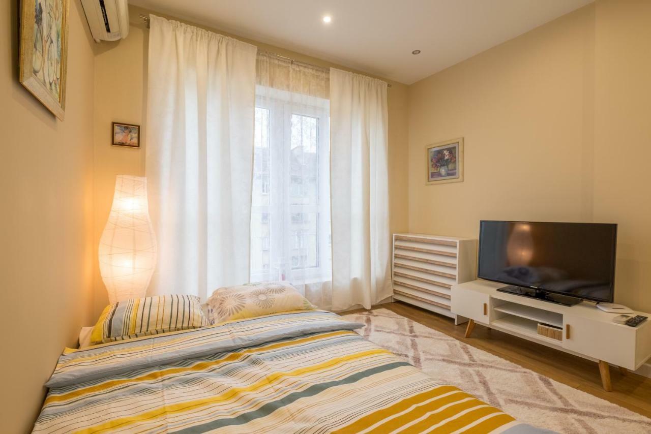 Modern 2 Bedroom Apartment Next To Vitosha Str. Σόφια Εξωτερικό φωτογραφία